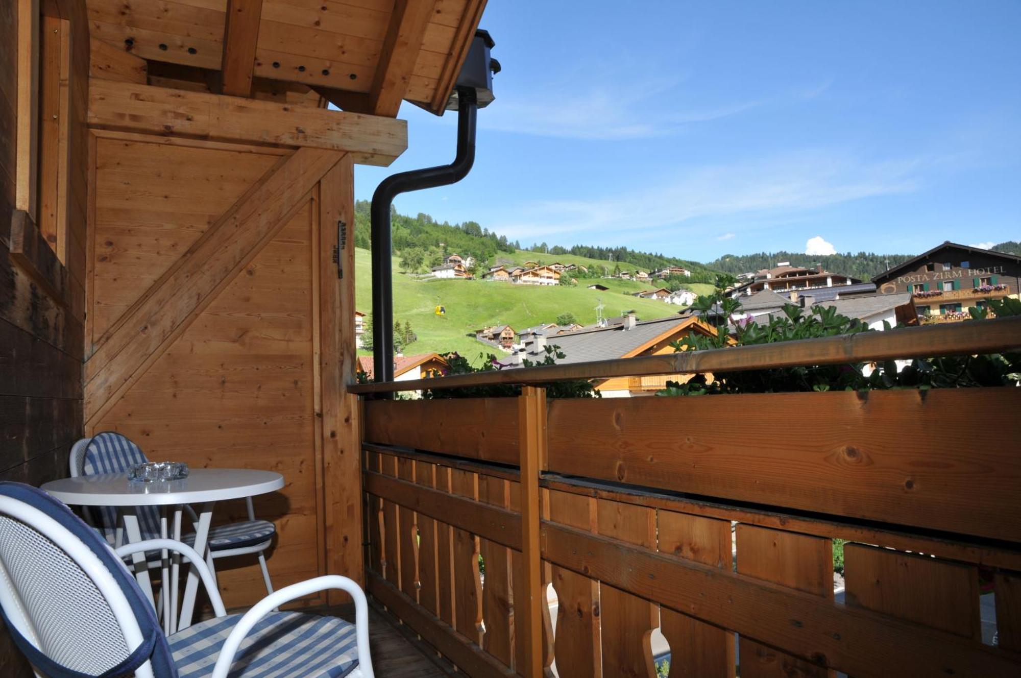 Chalet Madrisa Corvara In Badia Exterior photo