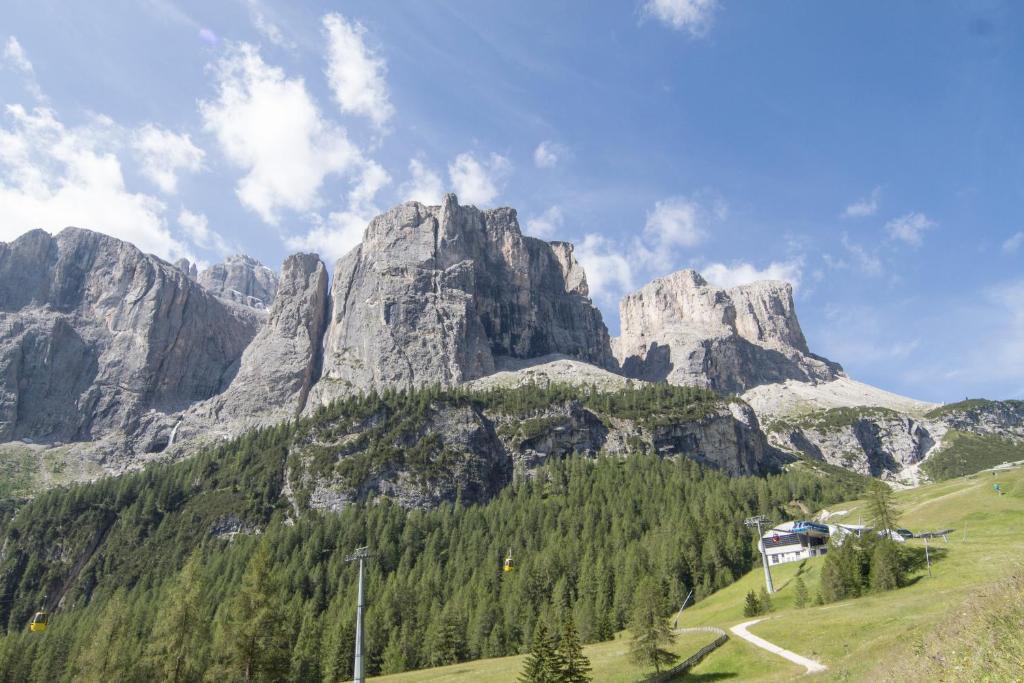 Chalet Madrisa Corvara In Badia Exterior photo